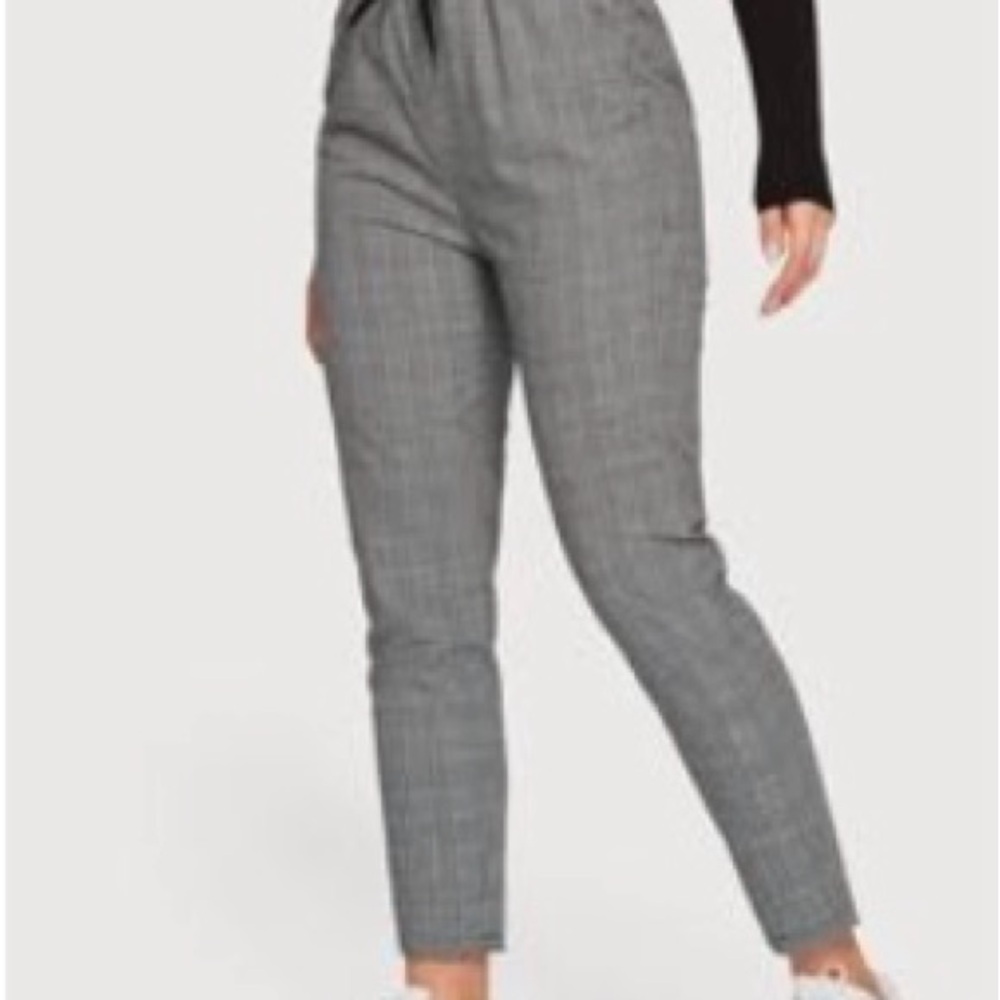 Plaid Drawstring Ankle Cut Pants.
